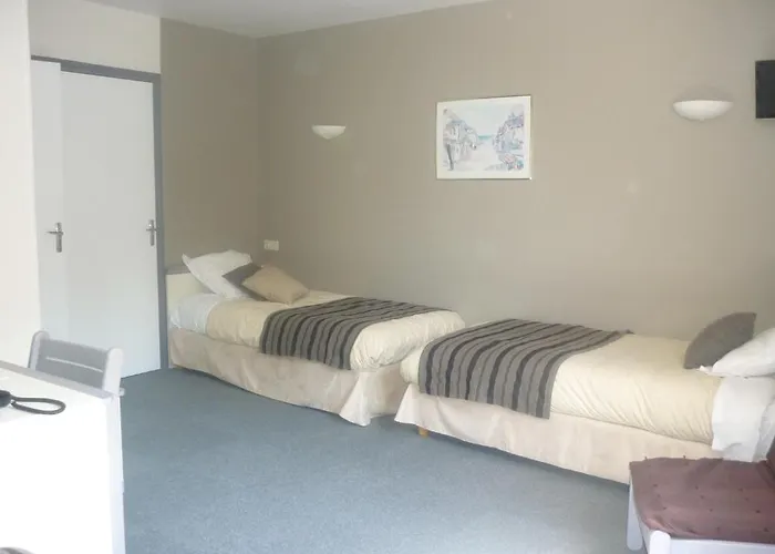 Logis Le Relais Du Serre 2*